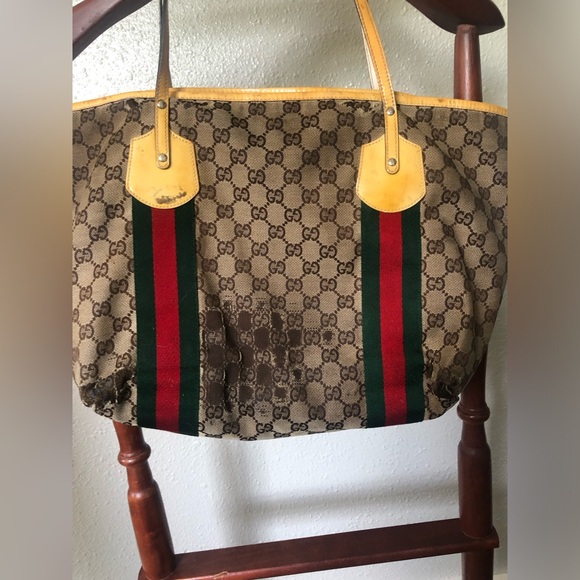 Gucci Handbags - Gucci Shoulder Bags
